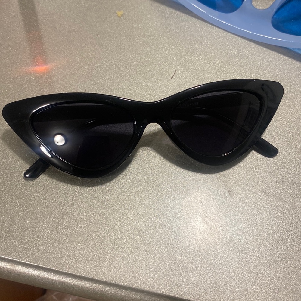 Black cat eye sunglasses